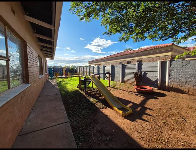 3 BEDROOM HOUSE FOR SALE IN VANDERBIJLPARK CE 5